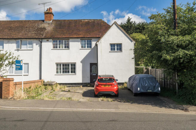 3 bed property, in Guildford, £650,000