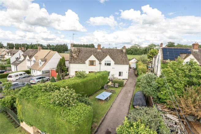 5 bed property, in Ardley Road, £500,000