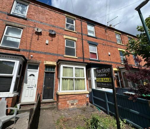 3 bed property, in 11A Albany Road, £95,000