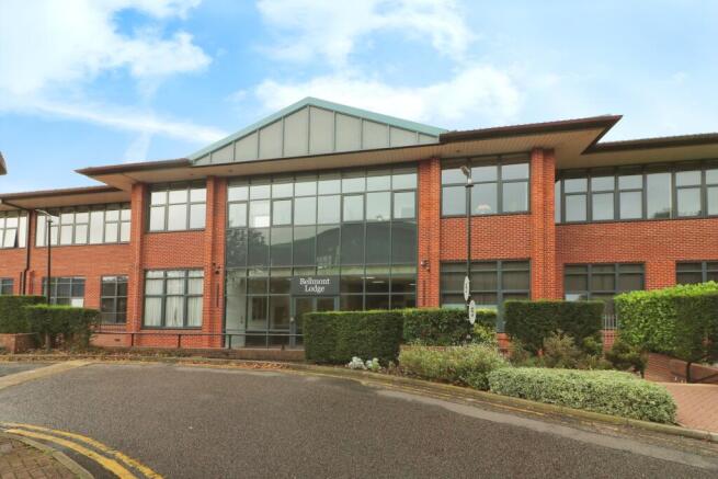 Studio, in Bellmont Lodge, £170,000