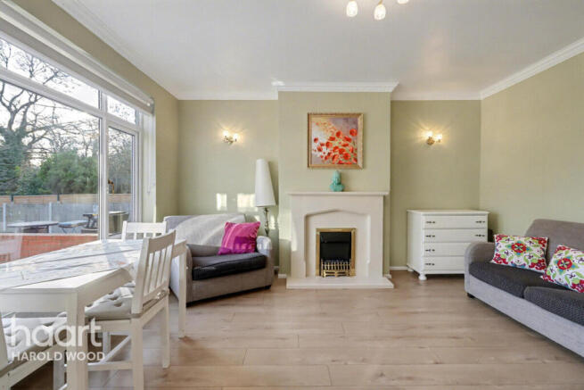 3 bed property, in Ingreway, £500,000