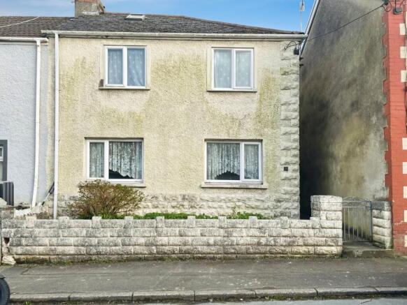 3 bed property, in Evans Street, £145,000