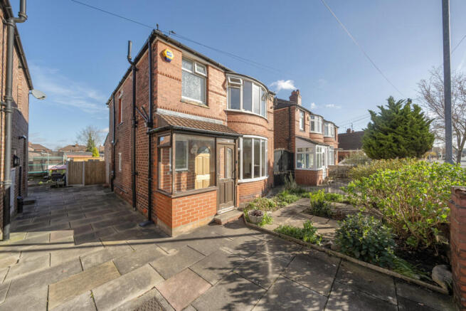 3 bed property, in Stephens Road, £425,000