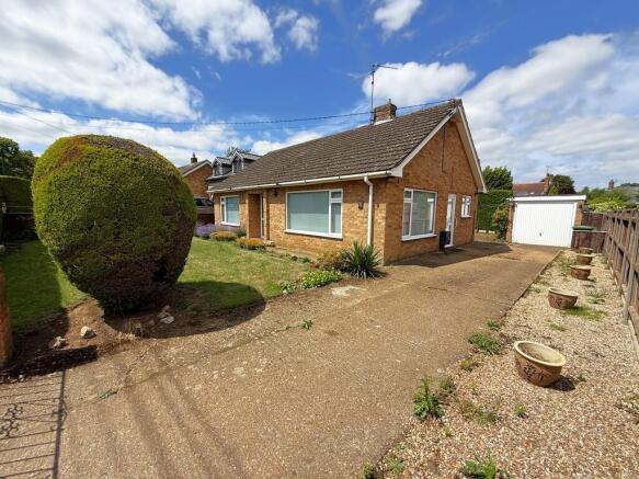 3 bed property, in Dersingham, £300,000