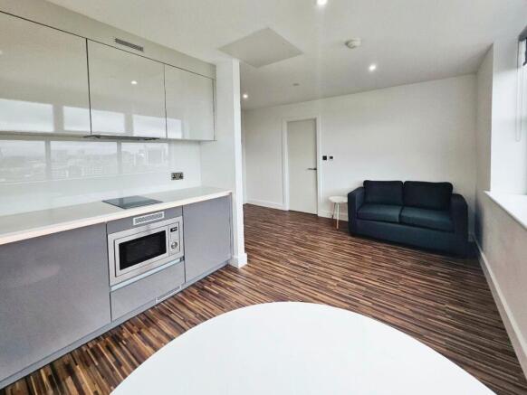 1 bed property, in Westpoint Chester Road, £100,000