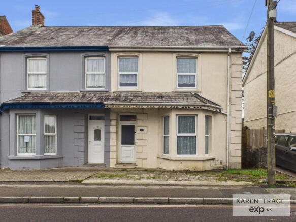 4 bed property, in Station Road, £269,500