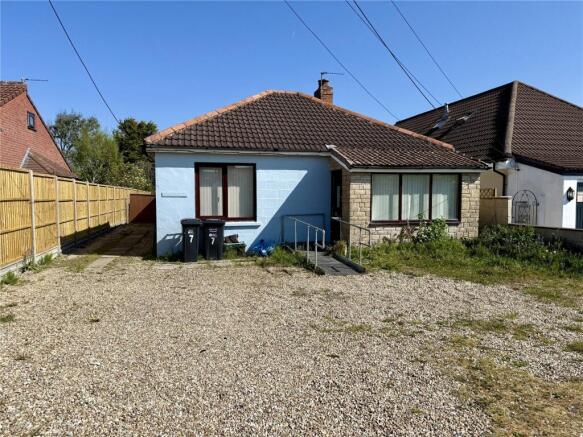 3 bed property, in Parsonage Road, £325,000