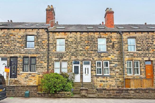 4 bed property, in College Road, £275,000