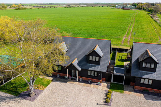 4 bed property, in Little Wakering Road, £750,000