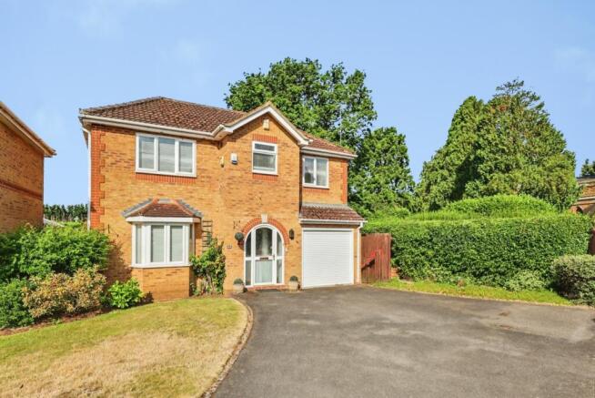 4 bed property, in Hawkstone Close, £470,000