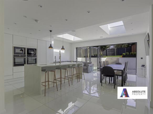 3 bed property, in Carson Road, £850,000