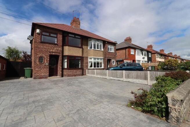 3 bed property, in New Chester Road, £250,000