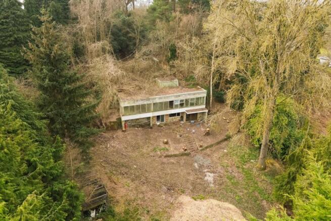Land, in Golf Club Road, £1,350,000