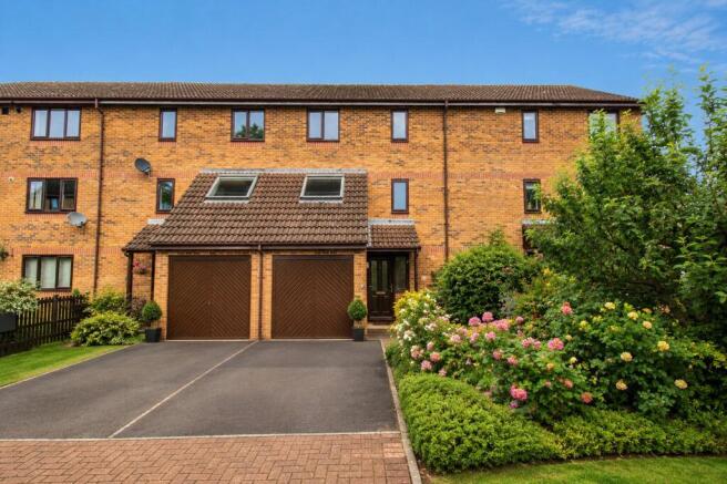 4 bed property, in The Slipway, £350,000