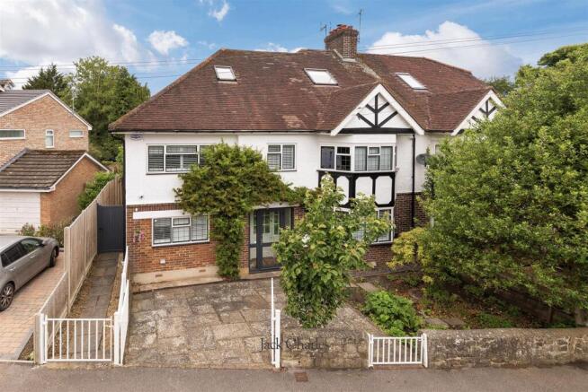 5 bed property, in Vine Court Road, £1,350,000