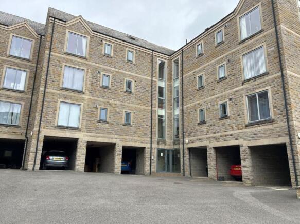 2 bed property, in King Cross Street, £75,000