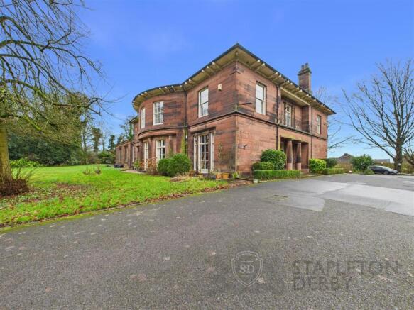 1 bed property, in Prestbury Drive, £165,000