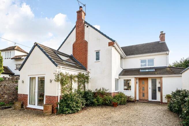 4 bed property, in Immaculate home - Central Wells, £1,250,000