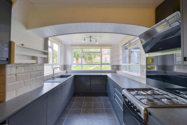 3 bed property, in Coningsby Bank, £600,000