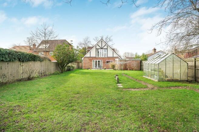 5 bed property, in Boyneswood Road, £750,000