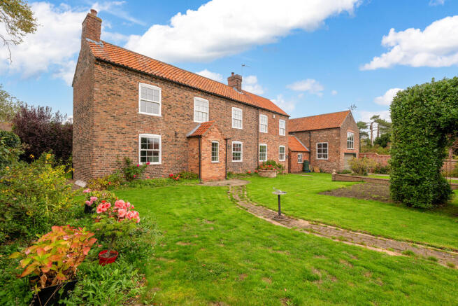 5 bed property, in The Old School House, £595,000