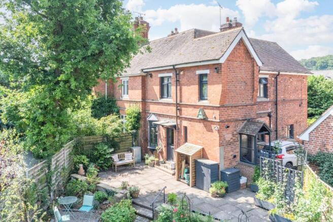3 bed property, in Clun Road, £375,000