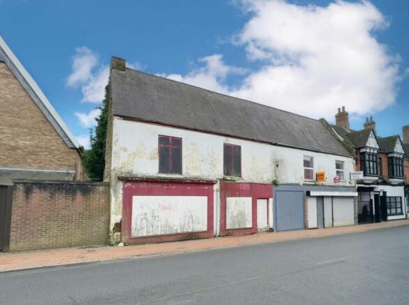 Land, in Oxford Street, £255,000