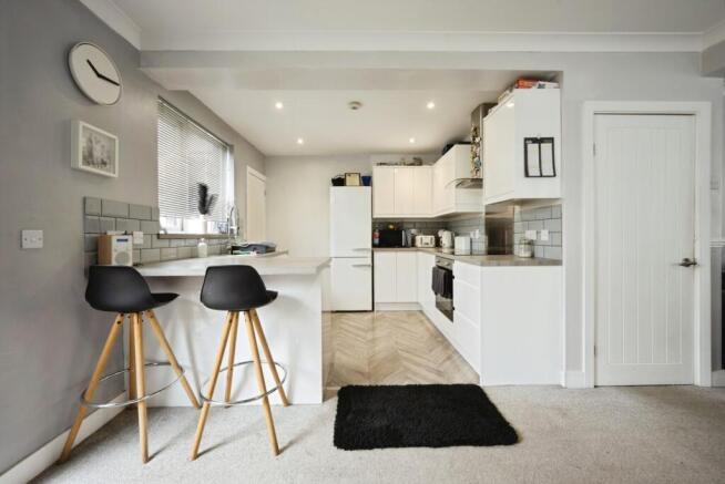4 bed property, in Grosvenor Street, £310,000