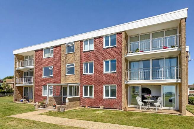 2 bed property, in Rackham Road, £280,000