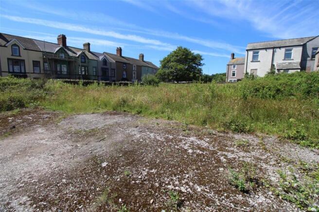 Land, in Land At Horn Hill, £40,000