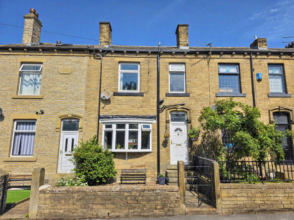 2 bed property, in Shetcliffe Lane, £129,950
