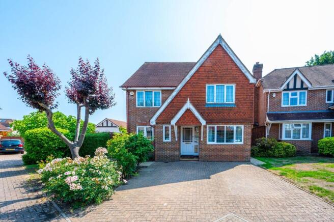 4 bed property, in Malden Park, £1,000,000
