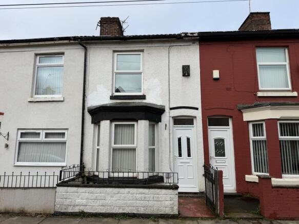 2 bed property, in Kilburn Street, £100,000