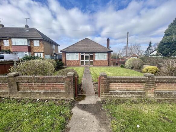3 bed property, in Sewardstone Road, £499,995