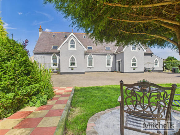 11 bed property, in Chapel House, £450,000