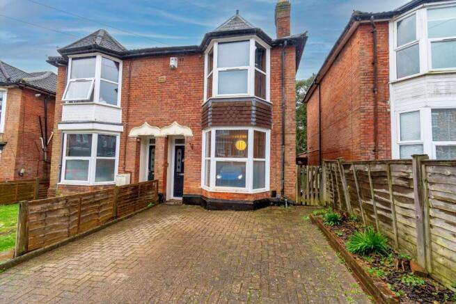 5 bed property, in Portswood, £375,000