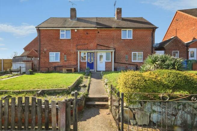 2 bed property, in Shakespeare Street, £130,000