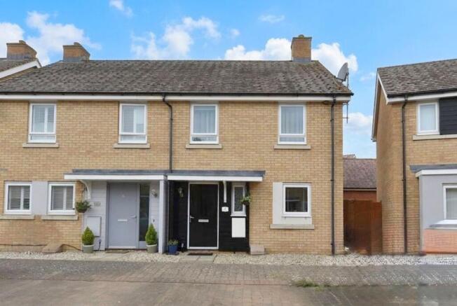 2 bed property, in Eris Avenue, £350,000