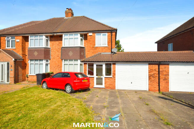 3 bed property, in Old Lode Lane, £365,000