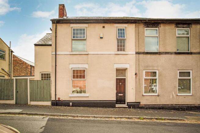 2 bed property, in West Avenue, £149,950