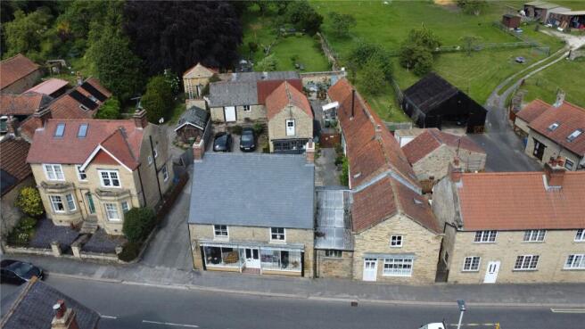 4 bed property, in High Street, £650,000