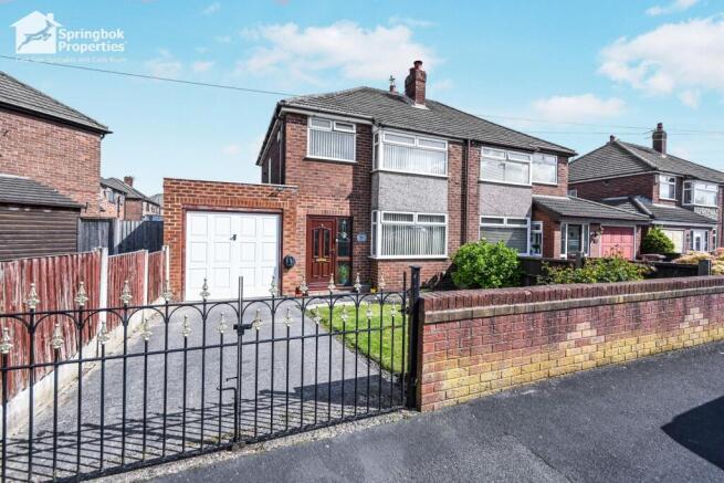 3 bed property, in Loweswater Crescent, £205,000