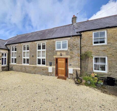 4 bed property, in Headmasters House, £325,000