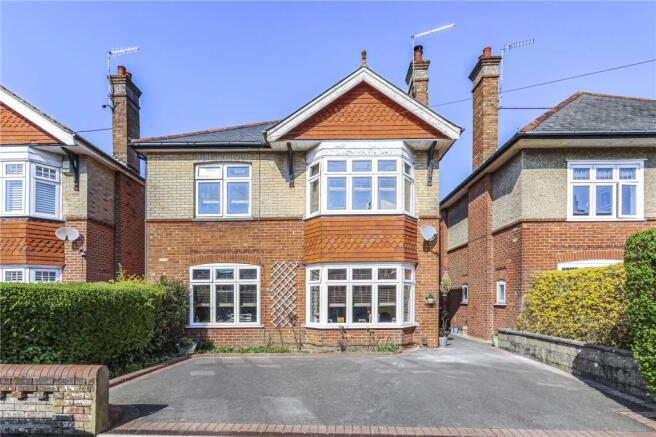 4 bed property, in Parkstone Avenue, £750,000