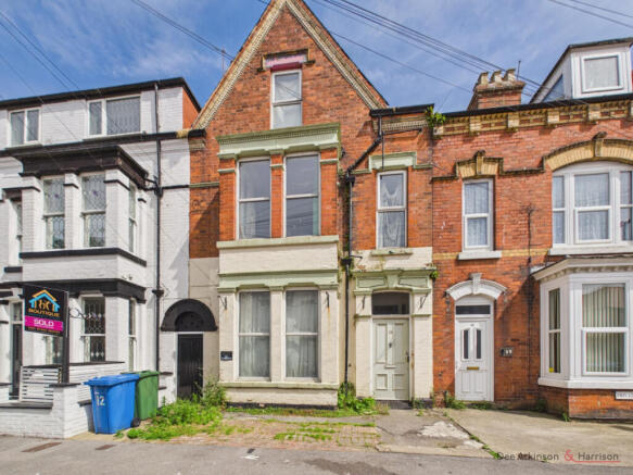 7 bed property, in Marshall Avenue, £100,000