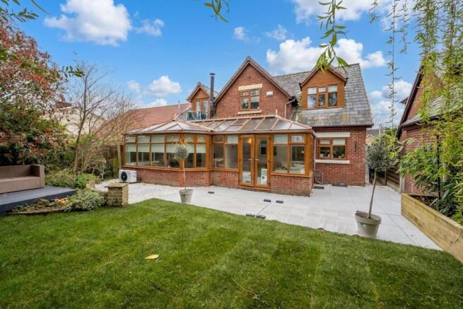 4 bed property, in Hillock Lane, £485,000