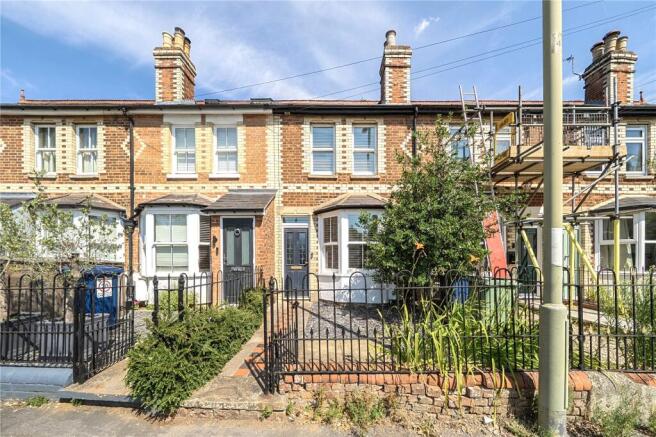 2 bed property, in Oxford Road, £400,000
