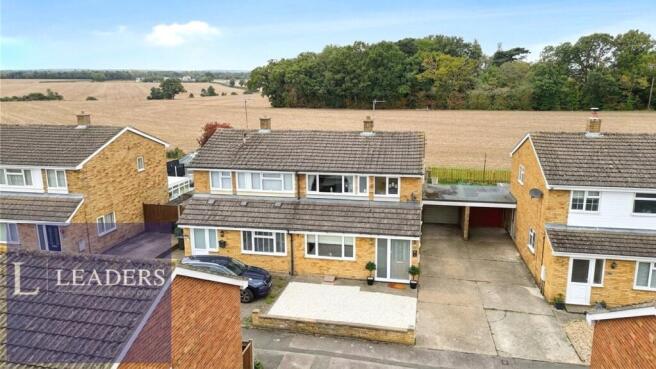 3 bed property, in Nuns Meadow, £400,000