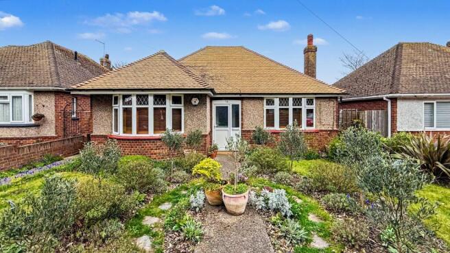 2 bed property, in Northdown Park Road, £400,000