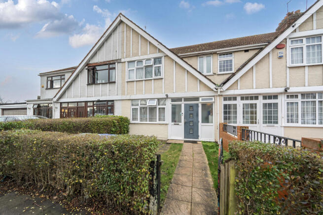 3 bed property, in D'arcy Drive, £580,000